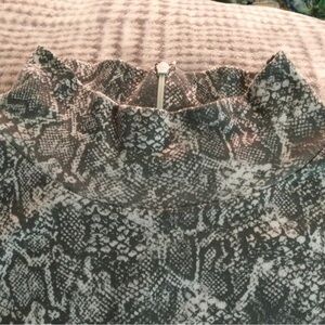 Stylish Snake Print Zip-Up Jacket
